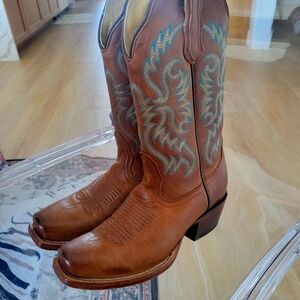 Women's Cowgirl Boots Size 5